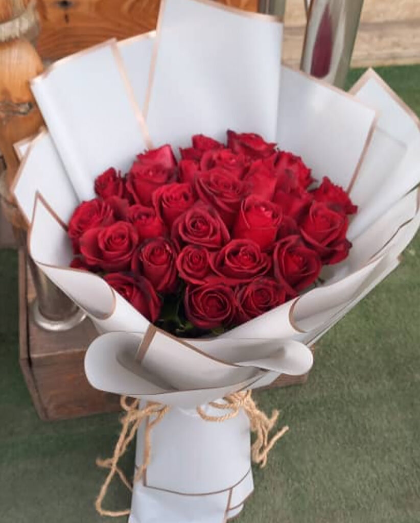 نمونه دسته گل رز، طراحی توسط گل اکسیژن در گلسار رشت