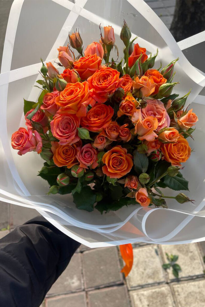 دسته گل رز نارنجی